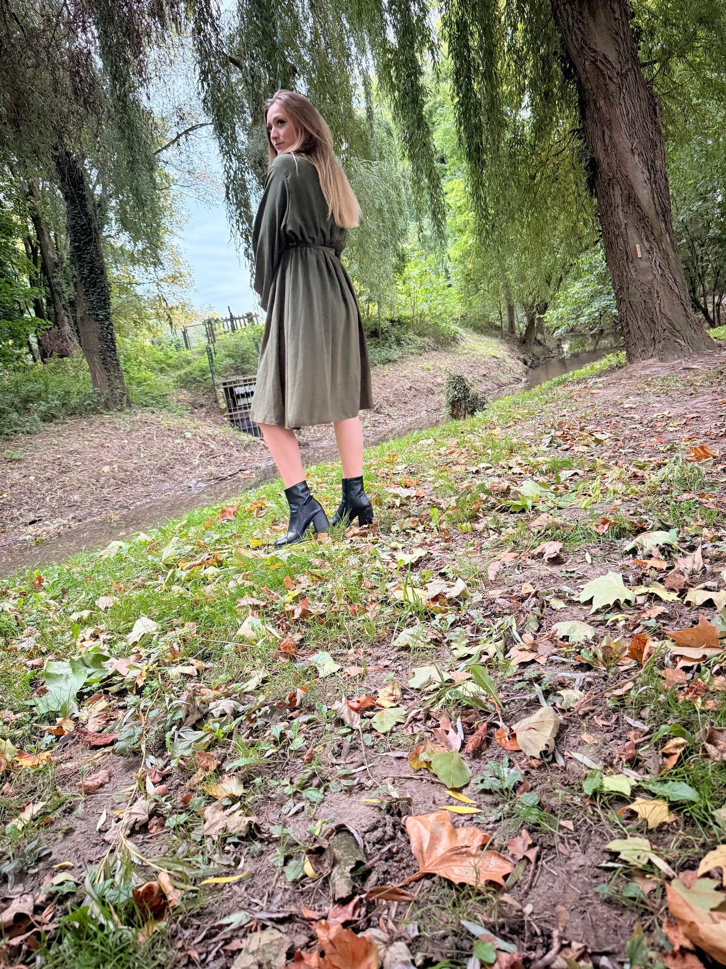 Robe mi-longue