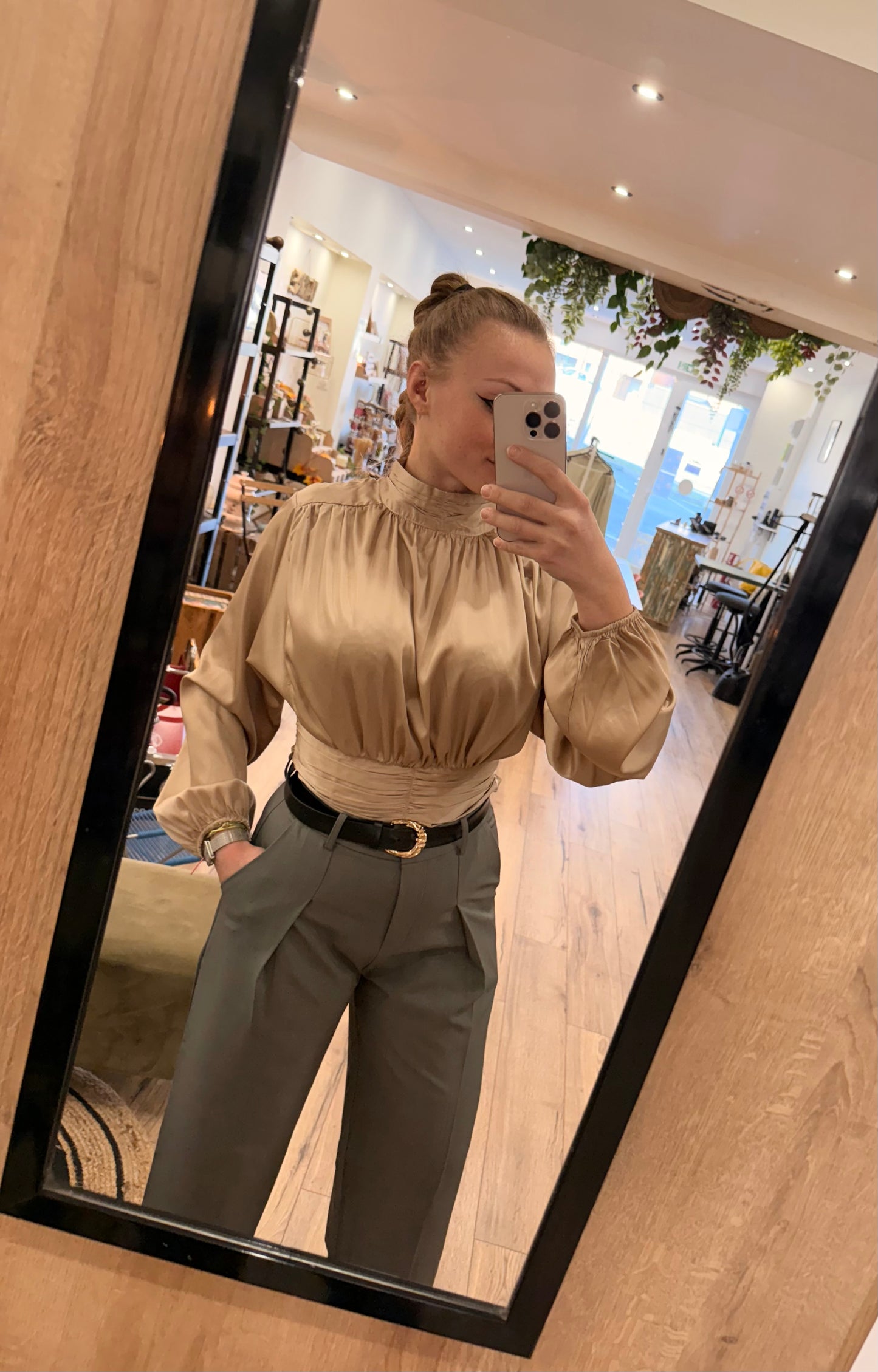 Blouse satinée